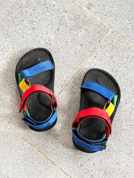 pair sandals kids gray ceramic f